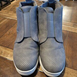 Gray Perforated Wedge Sneakers With Side Zippers & Elastic Panels Size 10
